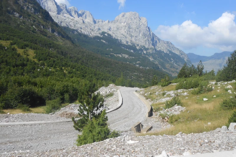 Spezialwortschatz für Natur und Geographie Berglandschaft in Albanien. Foto: Pixabay, CC0