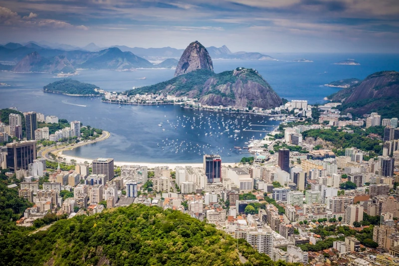 Spezialwortschatz für Städtereisen Zuckerhut (Pão de Açúcar) und Baía de Guanabara in Rio de Janeiro, Brasilien. Foto: Pixabay, CC0