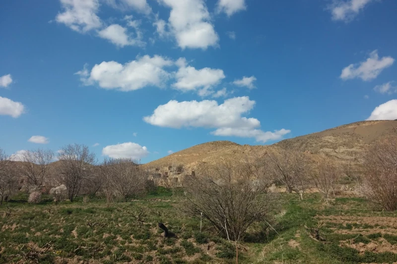 Spezialwortschatz für Natur und Geographie Landschaft bei Alvanaq, Iran. Foto: Pixabay, CC0